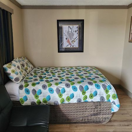 Alahart Motel Dawson Creek Esterno foto