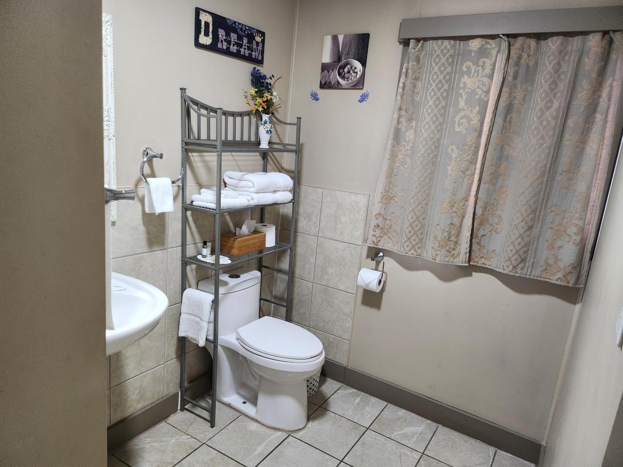 Alahart Motel Dawson Creek Esterno foto