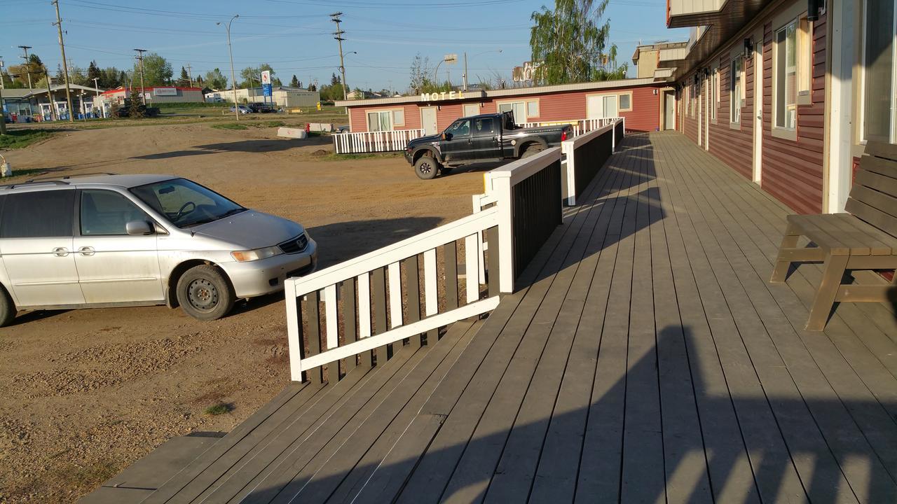 Alahart Motel Dawson Creek Esterno foto